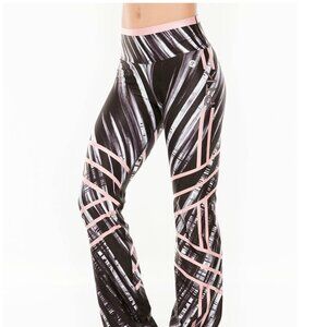 ARLIE BOOTCUT PRINTED PANT BY PROTOKOLO ACTIVEWEAR  SIZE S/M